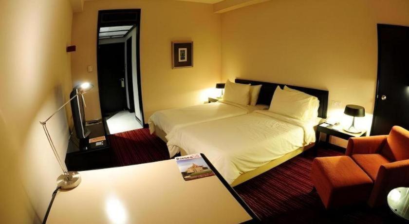 Tanahmas The Sibu Hotel Exterior foto